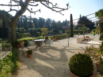 PROPRIETE DE CHARME en campagne à Saint Remy De Provence