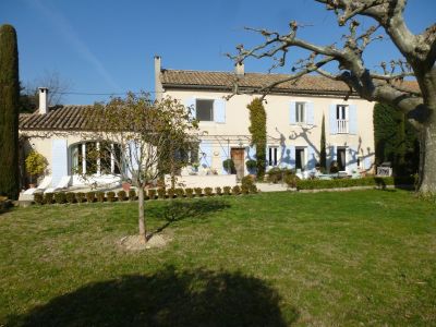 PROPRIETE DE CHARME en campagne à Saint Remy De Provence