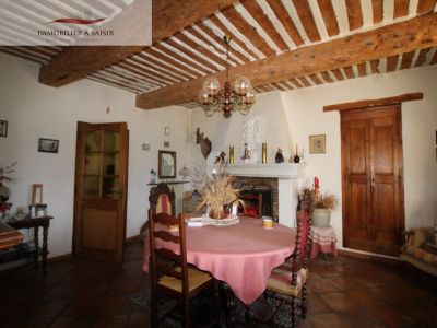 MAS DE CHARME avec 6 hectares de terres Saint Remy De Provence