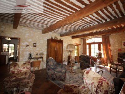 MAS DE CHARME avec 6 hectares de terres Saint Remy De Provence