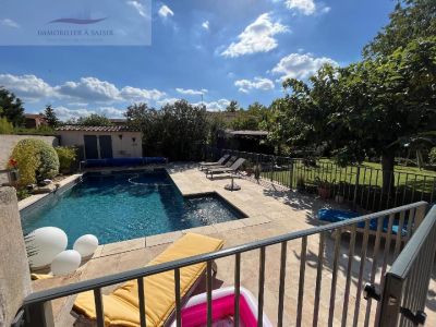 VILLA 4 CHAMBRES avec PISCINE Maillane