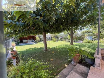 VILLA 4 CHAMBRES avec PISCINE Maillane