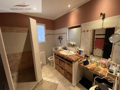 VILLA 4 CHAMBRES avec PISCINE Maillane
