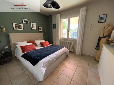 VILLA 4 CHAMBRES avec PISCINE Maillane