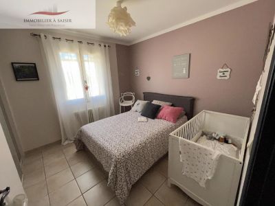 VILLA 4 CHAMBRES avec PISCINE Maillane
