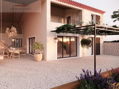 Mas restauré, 4 chambres, Piscine, en campagne à Saint Remy De Provence