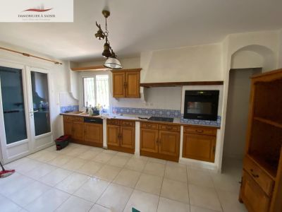 VILLA de Plain-pied, jardin à Saint Etienne Du Gres