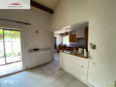 VILLA de Plain-pied, jardin à Saint Etienne Du Gres