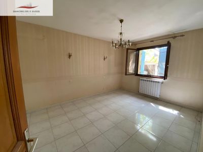 VILLA de Plain-pied, jardin à Saint Etienne Du Gres