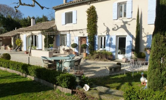 PROPRIETE DE CHARME en campagne à Saint Remy De Provence