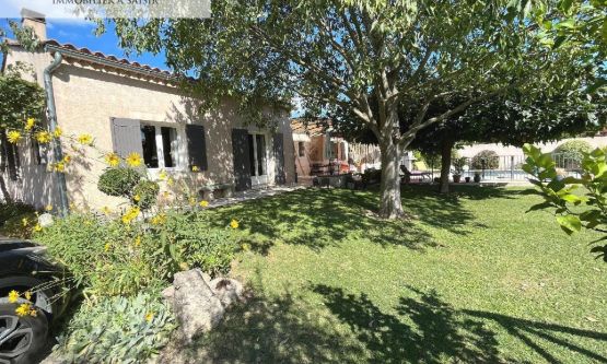 VILLA 4 CHAMBRES avec PISCINE Maillane