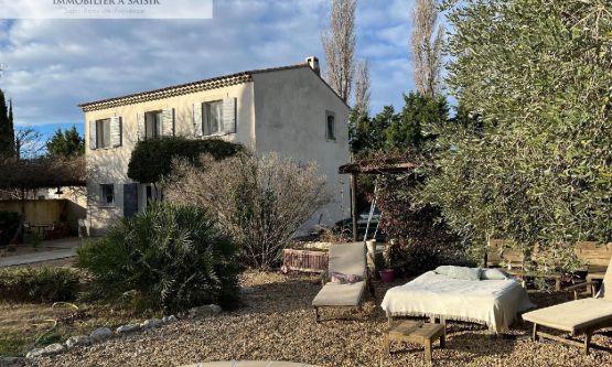 VILLA 4 CHAMBRES PISCINE & STUDIO INDEPENDANT Saint Remy De Provence