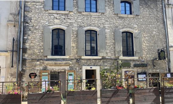 VENTE MURS COMMERCIAUX  pied d'immeuble à Saint Remy De Provence
